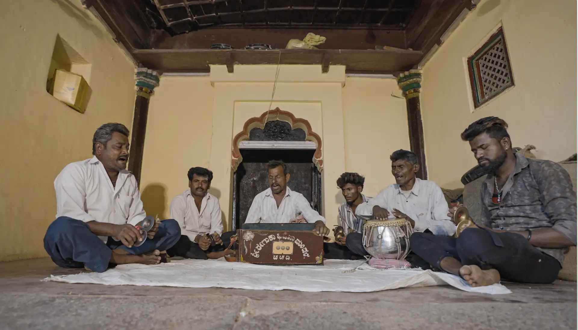 Folk performers in traditional Belagavi dress